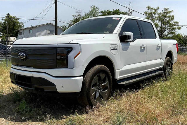 2023 Ford F-150 Lightning LARIAT AWD photo