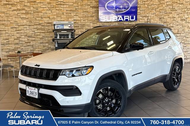 2023 Jeep Compass Altitude 4WD photo