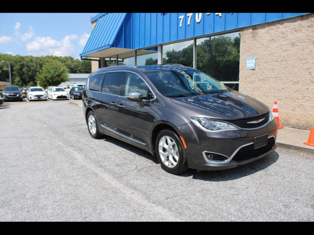 2020 Chrysler Pacifica Minivan Limited FWD photo