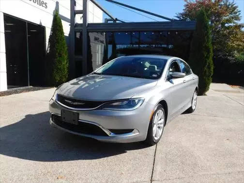 2016 Chrysler 200 Limited FWD photo