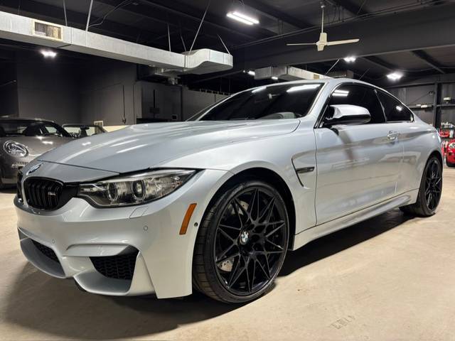 2017 BMW M4 RWD photo