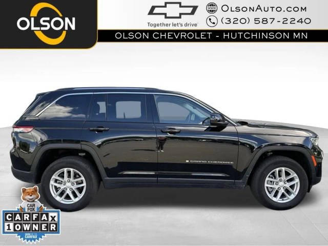 2023 Jeep Grand Cherokee Laredo 4WD photo