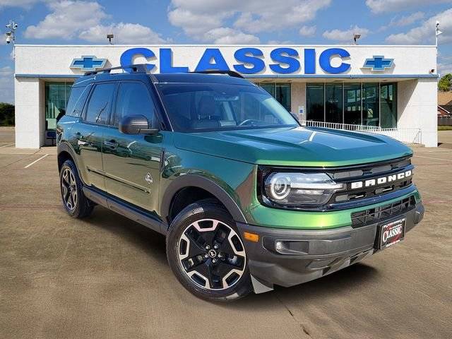 2023 Ford Bronco Sport Outer Banks 4WD photo