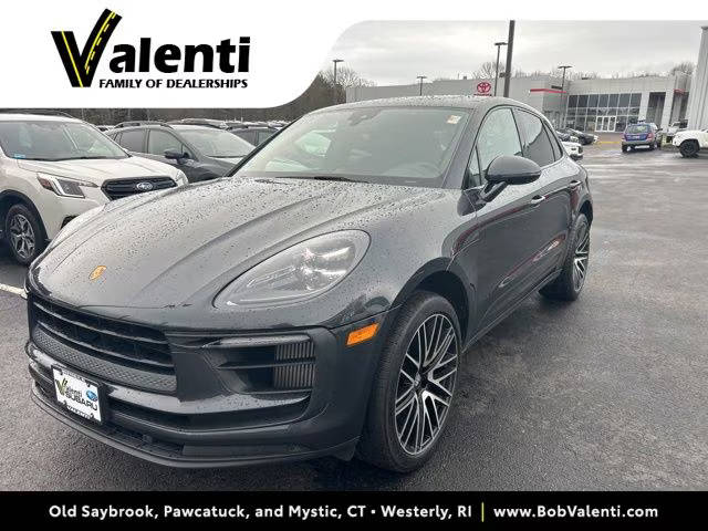 2022 Porsche Macan S AWD photo