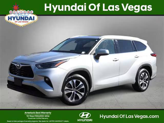 2022 Toyota Highlander XLE FWD photo