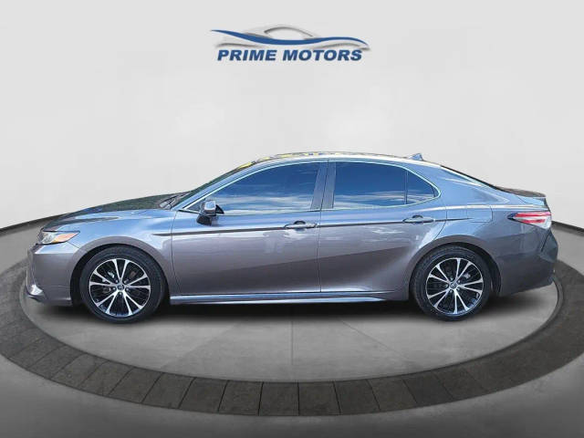 2020 Toyota Camry SE FWD photo