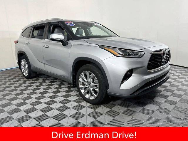2023 Toyota Highlander Limited FWD photo