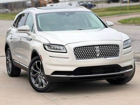 2023 Lincoln Nautilus Reserve AWD photo