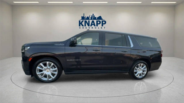 2023 Chevrolet Suburban High Country RWD photo