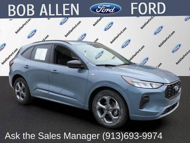 2023 Ford Escape ST-Line FWD photo