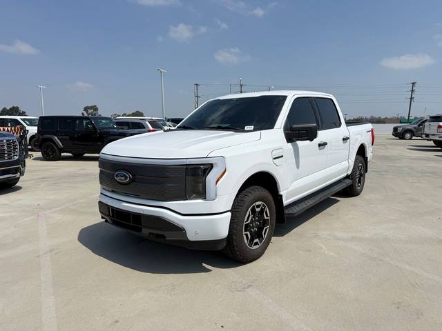 2023 Ford F-150 Lightning XLT AWD photo