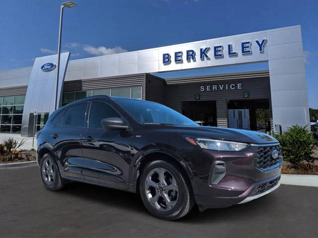 2023 Ford Escape ST-Line FWD photo