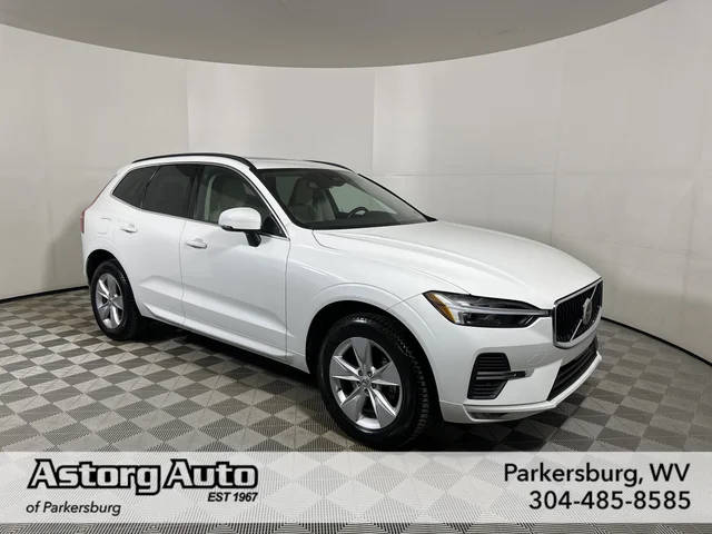 2022 Volvo XC60 Momentum AWD photo
