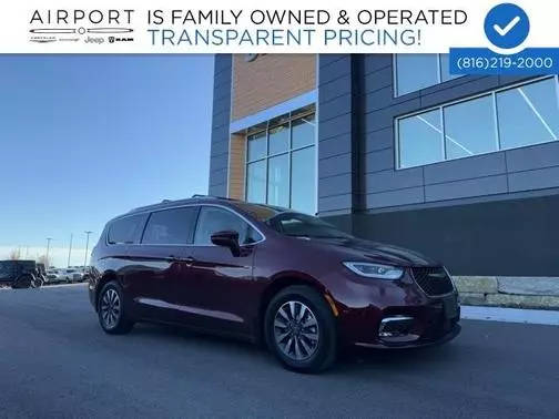 2021 Chrysler Pacifica Minivan Hybrid Touring L FWD photo