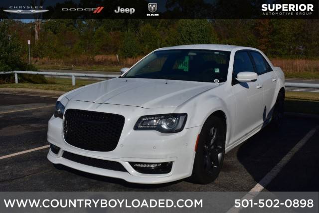 2023 Chrysler 300 Touring L RWD photo