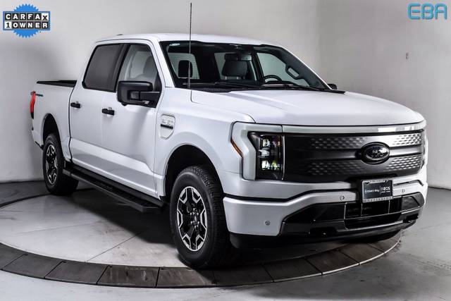 2023 Ford F-150 Lightning XLT AWD photo