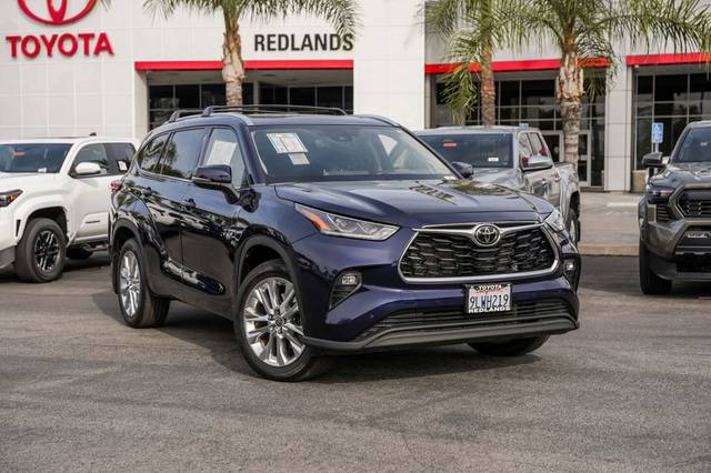 2023 Toyota Highlander Limited FWD photo