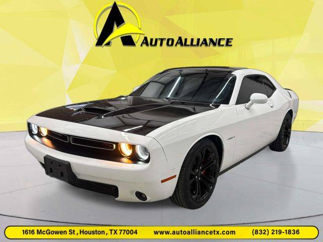 2021 Dodge Challenger R/T RWD photo