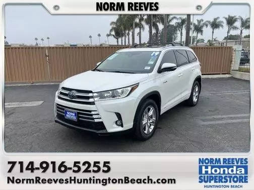 2019 Toyota Highlander Hybrid Limited AWD photo