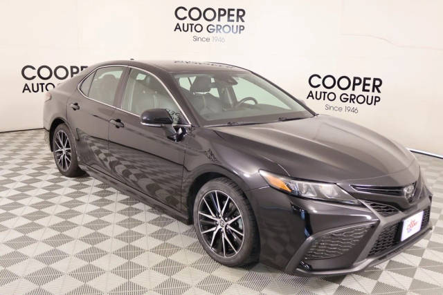 2022 Toyota Camry SE FWD photo