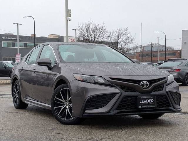 2021 Toyota Camry SE FWD photo