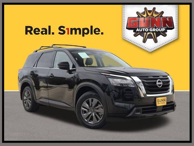 2023 Nissan Pathfinder SV FWD photo
