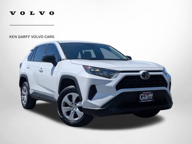 2022 Toyota RAV4 LE AWD photo