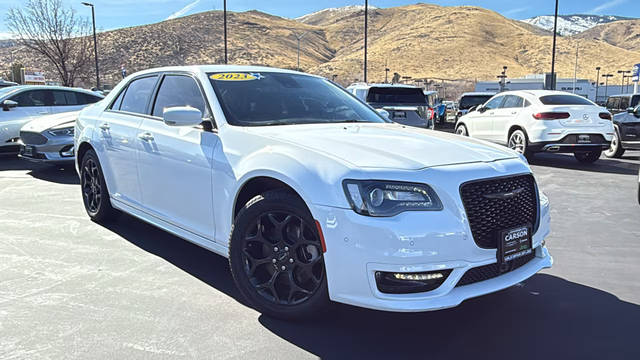 2023 Chrysler 300 Touring L AWD photo