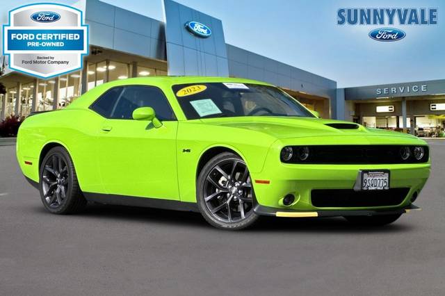 2023 Dodge Challenger R/T RWD photo