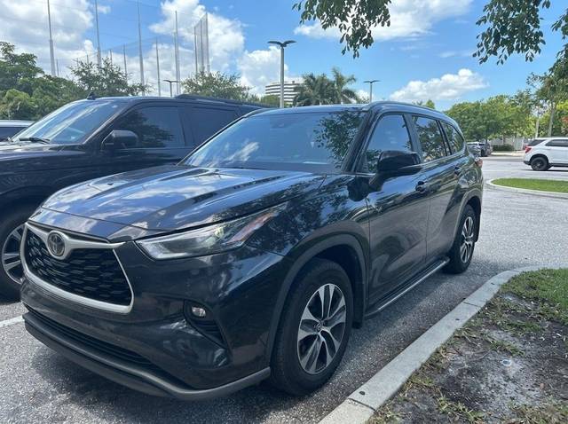 2023 Toyota Highlander XLE FWD photo