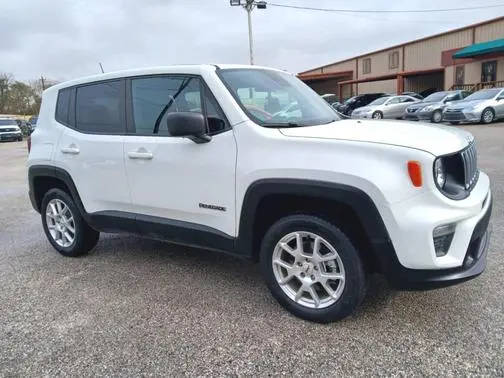 2023 Jeep Renegade Latitude 4WD photo
