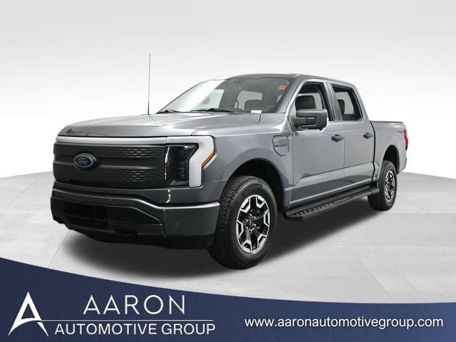 2023 Ford F-150 Lightning XLT AWD photo