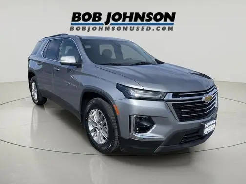 2023 Chevrolet Traverse LT Leather AWD photo