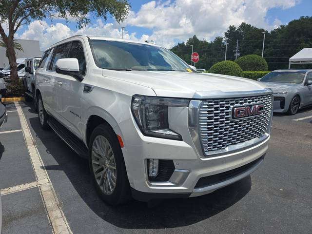 2023 GMC Yukon XL Denali 4WD photo