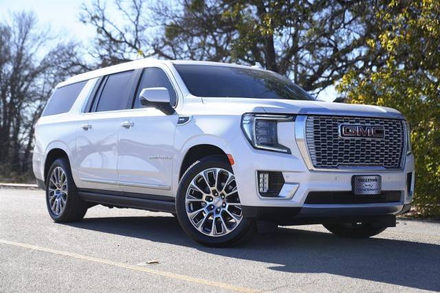 2023 GMC Yukon XL Denali 4WD photo