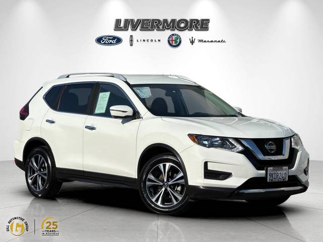 2020 Nissan Rogue SV FWD photo