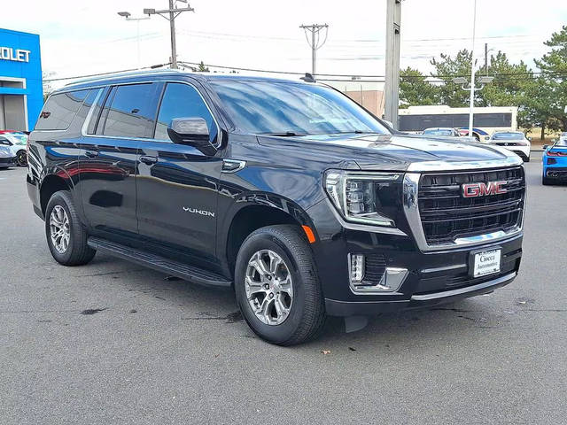 2023 GMC Yukon XL SLE 4WD photo