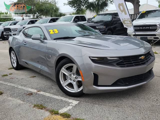 2023 Chevrolet Camaro 1LT RWD photo