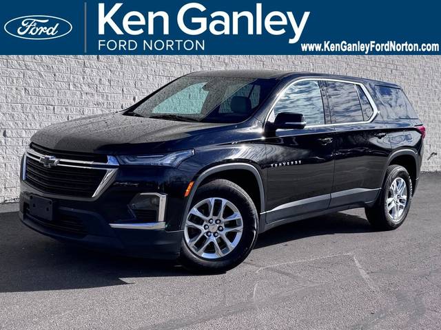 2023 Chevrolet Traverse LS AWD photo