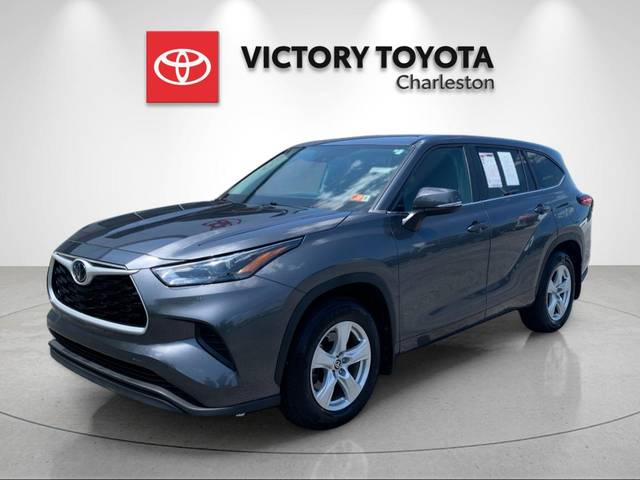 2023 Toyota Highlander L FWD photo