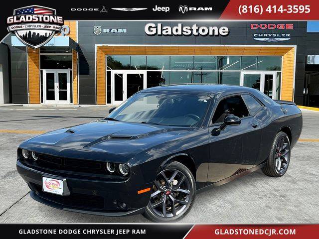 2023 Dodge Challenger SXT RWD photo