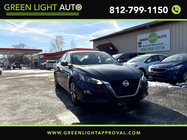 2021 Nissan Altima 2.5 SV FWD photo