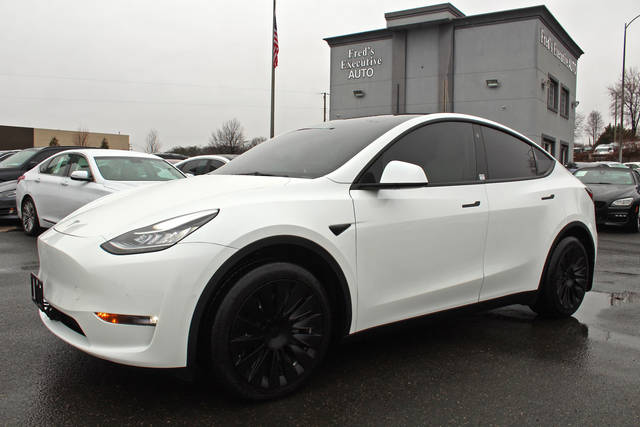 2022 Tesla Model Y Long Range AWD photo