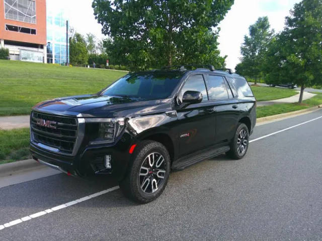 2023 GMC Yukon AT4 4WD photo