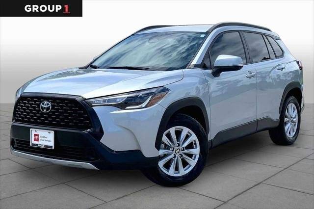 2023 Toyota Corolla Cross LE FWD photo