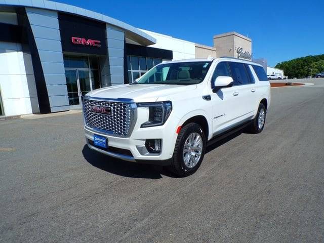 2023 GMC Yukon XL Denali 4WD photo