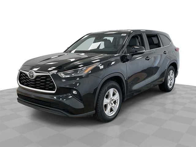 2023 Toyota Highlander LE FWD photo