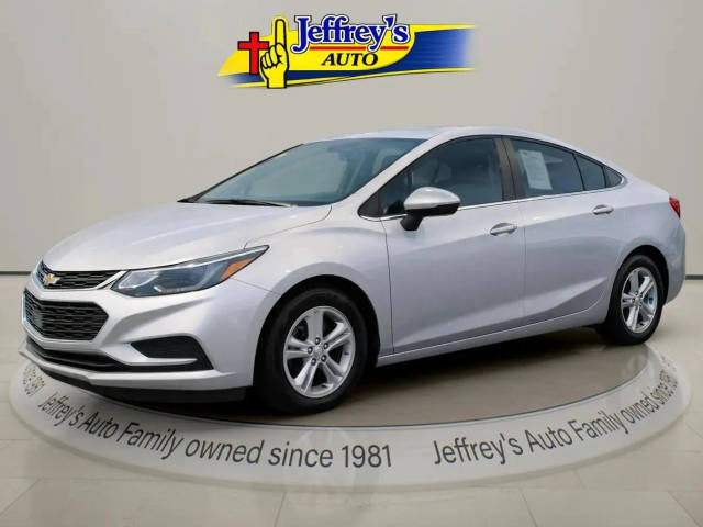 2017 Chevrolet Cruze LT FWD photo