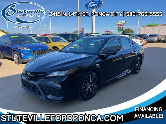 2022 Toyota Camry SE FWD photo