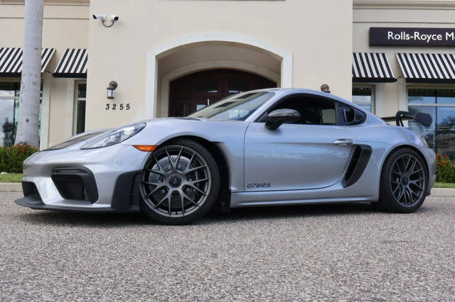 2023 Porsche Cayman GT4 RS RWD photo